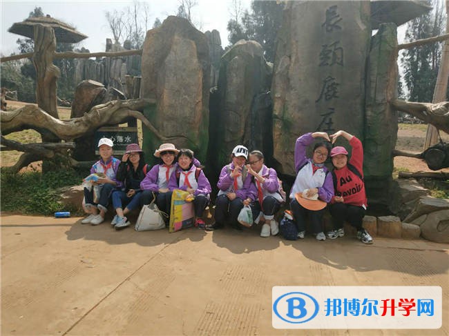 昆明市第三中學經開區學校2021年招生辦聯系電話